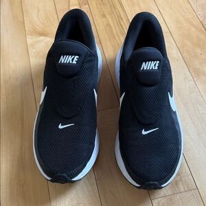 Nike Men's Black and White Slip-On Revolution 8 Sneakers